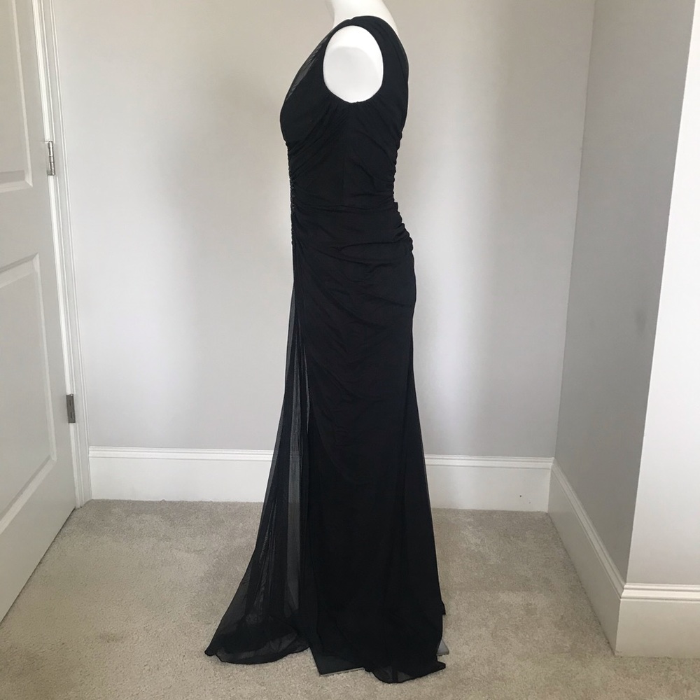 Formal dress - Picture 2 of 5